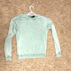 No boundaries Crew Neck